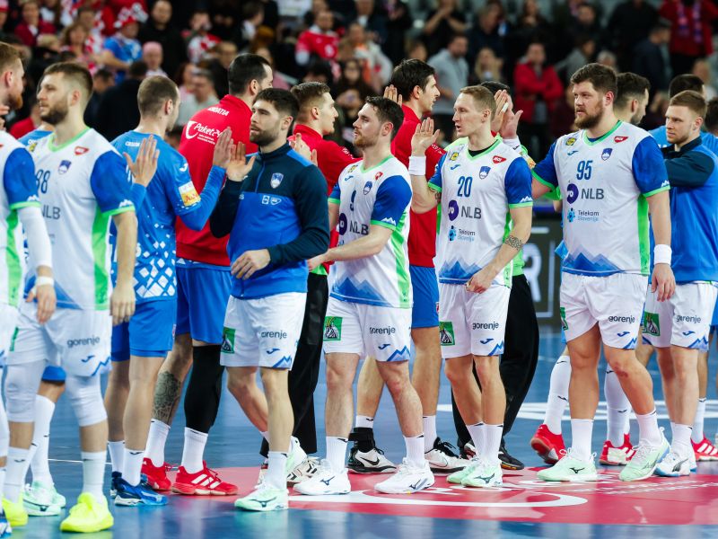 Brata Janc v istem velikanu? Mlajši brat ima sporočilo za starejšega