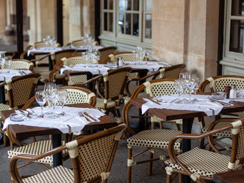 Janković z višjimi taksami nad gostince, bomo ceno plačali tudi gostje?