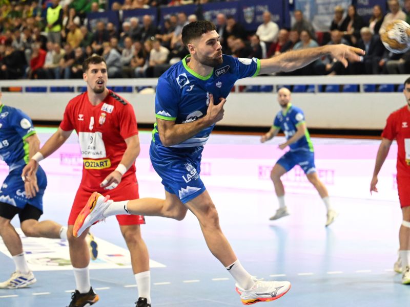 Slovenski rokometaši po dramatičnem zaključku do zmage v Srbiji