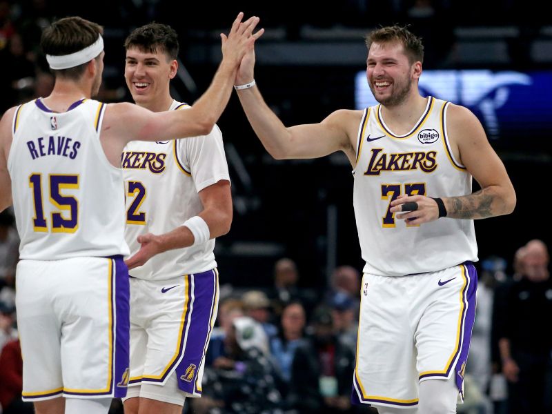 Luka se je vrnil! Nor povratek Slovenca, njegova predstava zažgala splet