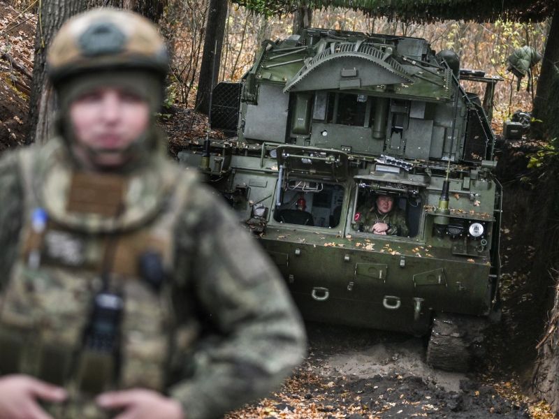 Putin vabi novinarje na vzhod Ukrajine, Ukrajina naj bi zadela ruski naftovod