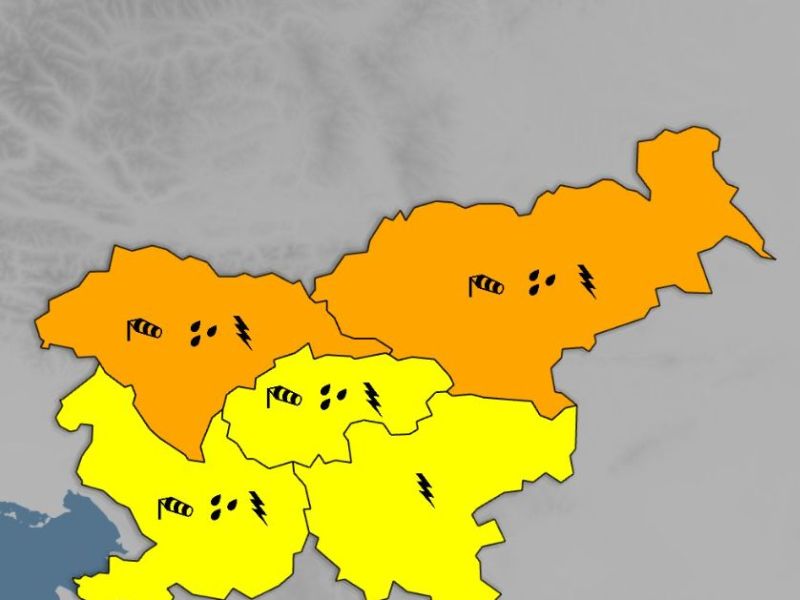 Burno ob prehodu fronte. Arso izdal oranžno opozorilo