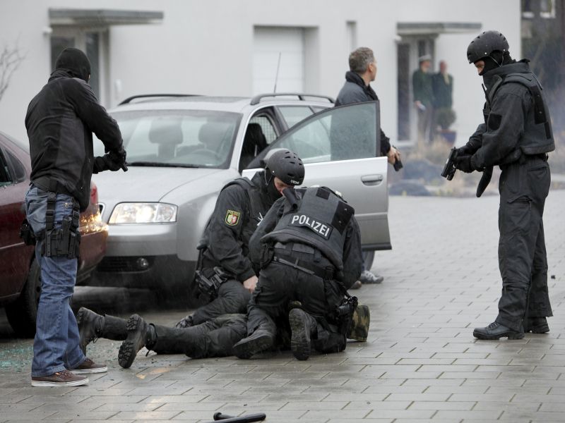 Zaradi masovne zlorabe bančnih kartic aretacije po vsem svetu