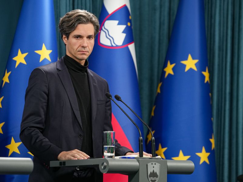 Mesec predlaga dvig minimalne plače na 1000 evrov neto: odzivi in načrti