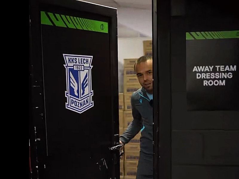 Pokazali slačilnico – pred evropsko tekmo Poljaki ponižali Špance (video)