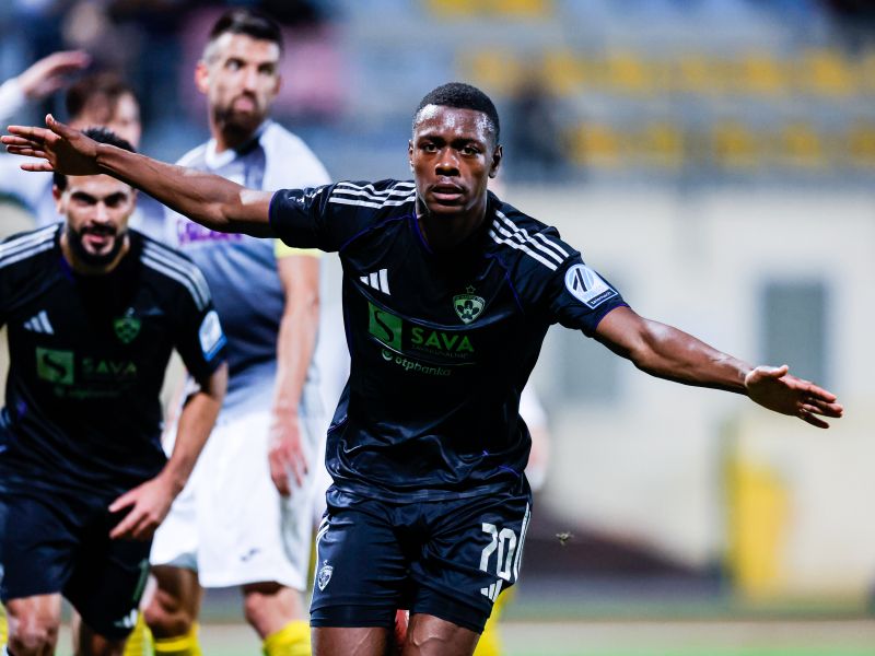 Maribor imel zmago na pladnju, sledil kaos – enajstmetrovka in izključitev