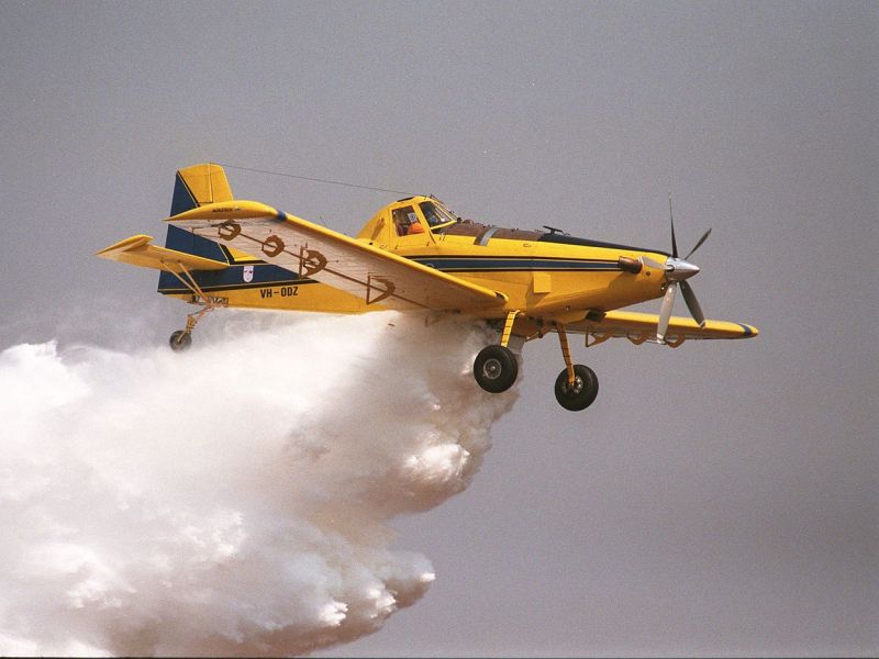 Na Hrvaškem strmoglavil airtractor, pilot ni preživel