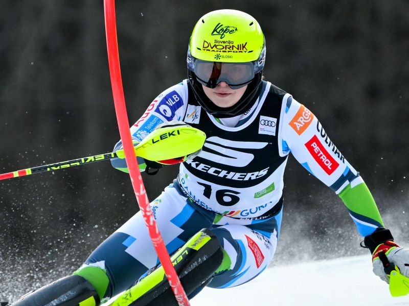Neja Dvornik poškodovana, Slovenija oslabljena pred slalomom