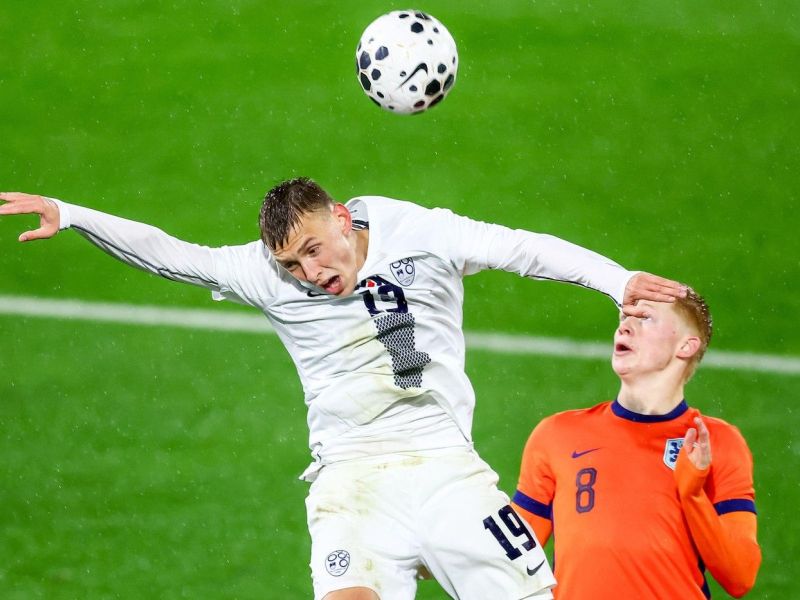 Tretji poraz mladih Slovencev – z igralcem več dobili dva gola