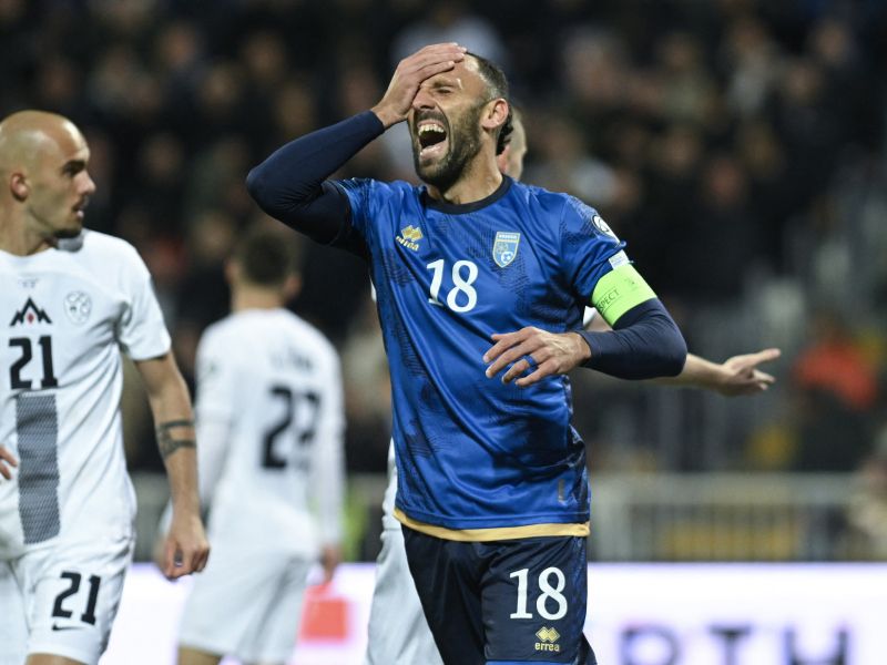 Zvezda Kosova razburila s stavo pred tekmo v Ljubljani, rojaki na nogah