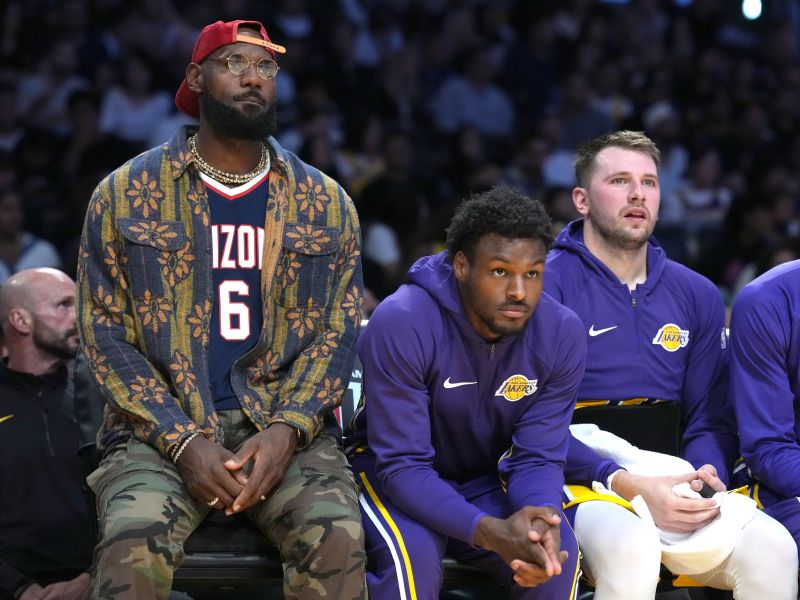 Dončićevi Lakersi Jamesa znova poslali v razvojno ligo