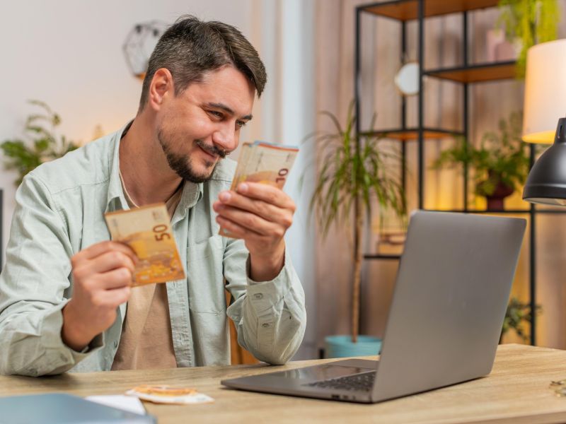 Ko vsak mesec na račun dobite denar, za katerega vam ni treba delati