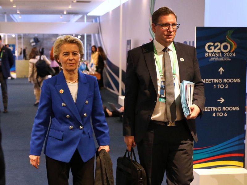 V Švici se bodo začeli pogovori o mirovnem načrtu za Ukrajino, na pogovore prihaja tudi Evropa.