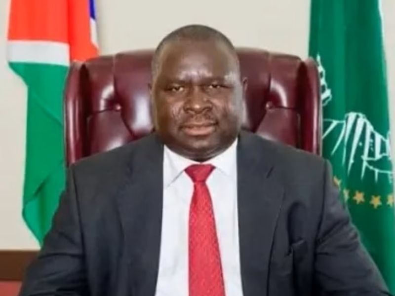 Adolf Hitler v pričakovanju nove zmage na lokalnih volitvah