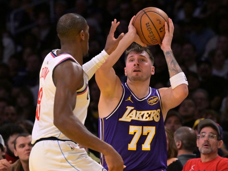 Dončić bo plačal globo ligi, bodoči Slovenec ganjen, izjemne scene po tekmi