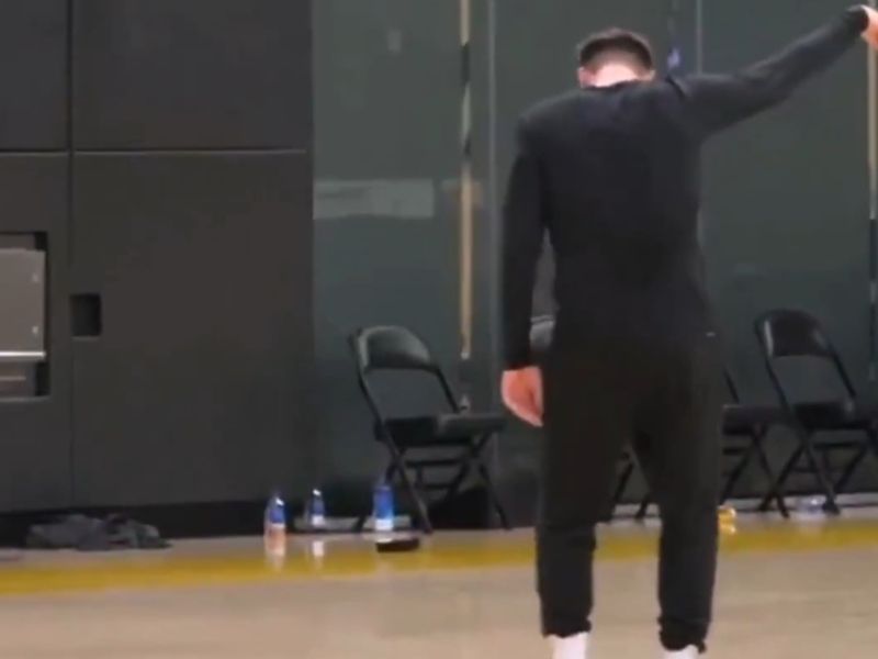 Dončić z zmago nad Redickom, njegovo proslavljanje pa je nasmejalo vse