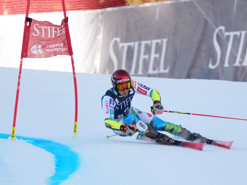 Kranjec se lahko tepe po glavi: Vozil je proti stopničkam, potem pa tole