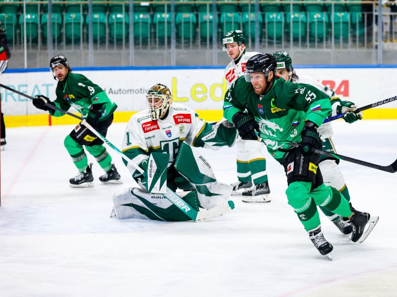 Ljubljanski hokejisti prvič po koncu oktobra povezali dve zmagi