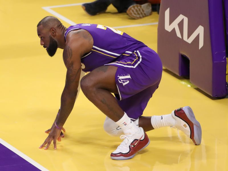 Kaj se dogaja z LeBronom? James spet pristal na seznamu, skrbi za Lakerse