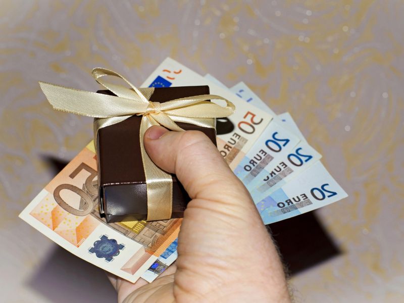 Božičnica v nobenem primeru ne krije davkov, ki so jih v tem letu uvedli