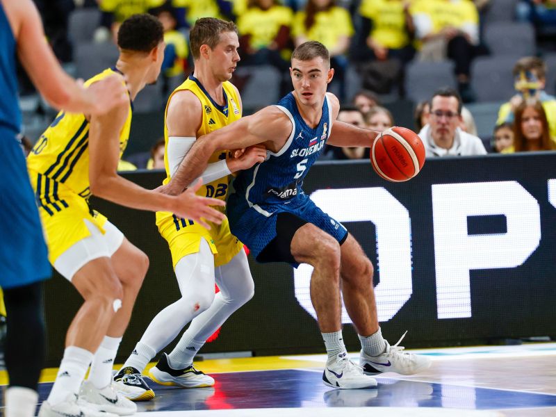 Sekulićeva četa se je odzvala na uvodni polom: Slovenija do pomembne zmage