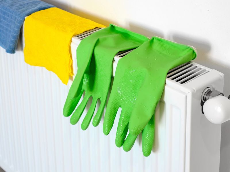 Sušenje perila na radiatorju lahko škodi vašemu zdravju