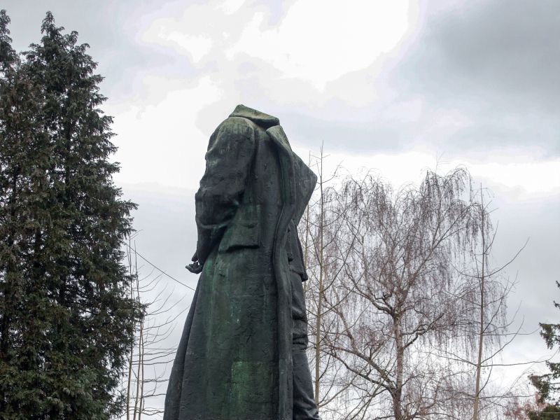 Obglavljenega Tita bodo hitro obnovili, zoper storilca kazenska ovadba