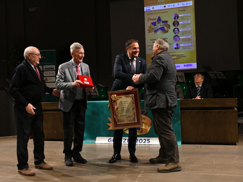 Minister Arčon prejel italijansko nagrado Nadal Furlan za čezmejno sodelovanje