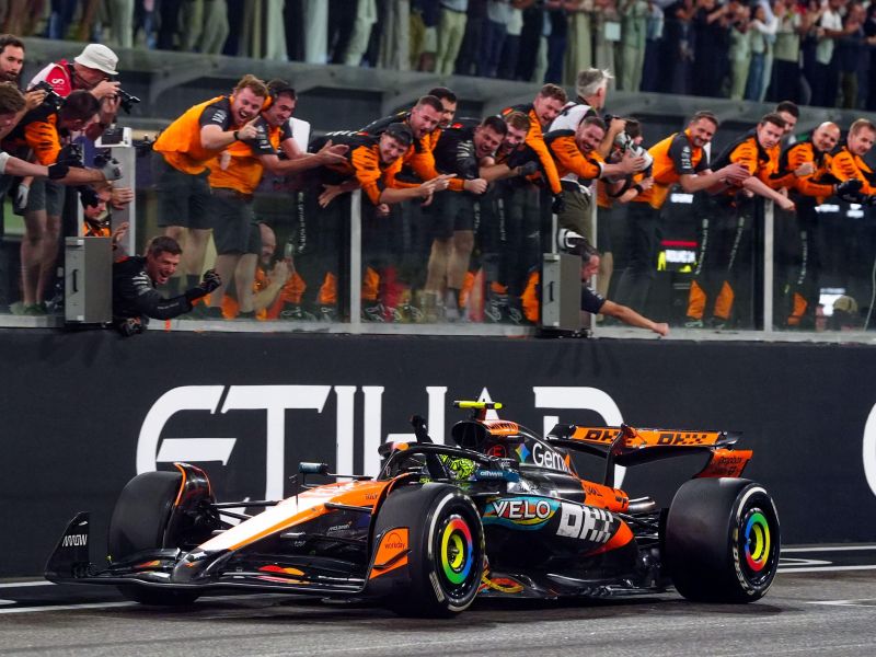 Po dramatičnem zaključku dobili novega prvaka F1