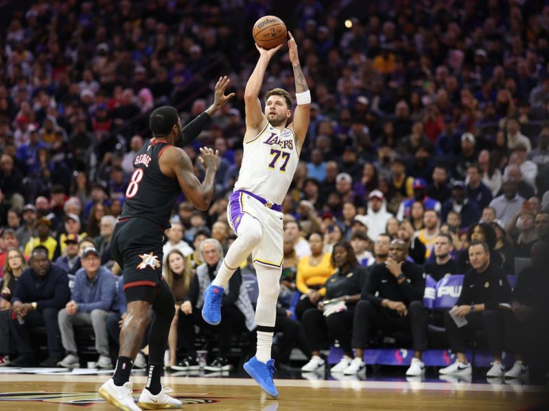 Kar je legenda NBA naredila Dončiću, močno odmeva tudi v Srbiji