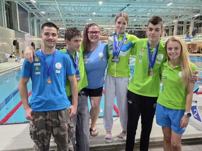 V Zagrebu uspešen zaključek sezone za paraplavalce