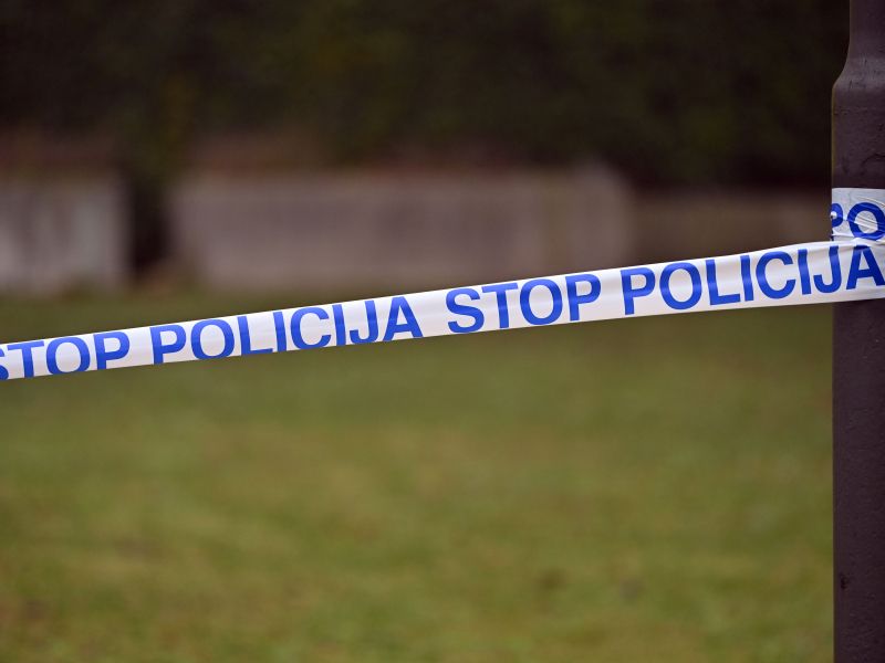 Hoče: Pod šotorom z balami sena odkrili človeške posmrtne ostanke