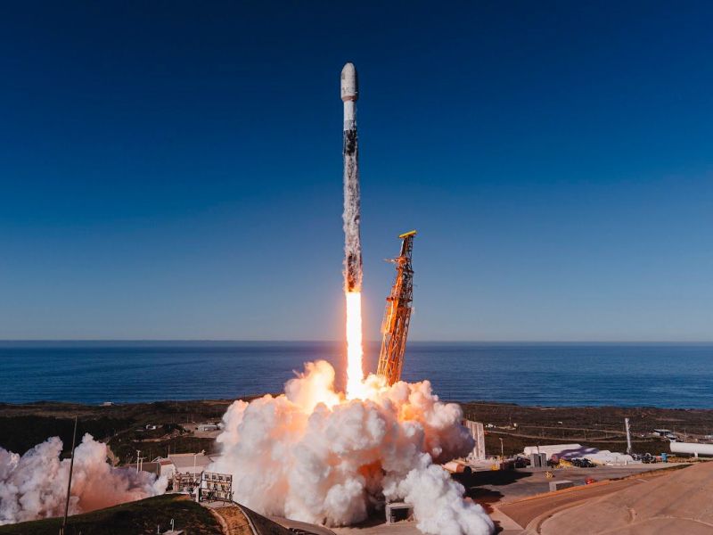 Spacex v nevarnosti: delnica na prepadu, prihodki za elito, hladen val osvežitve