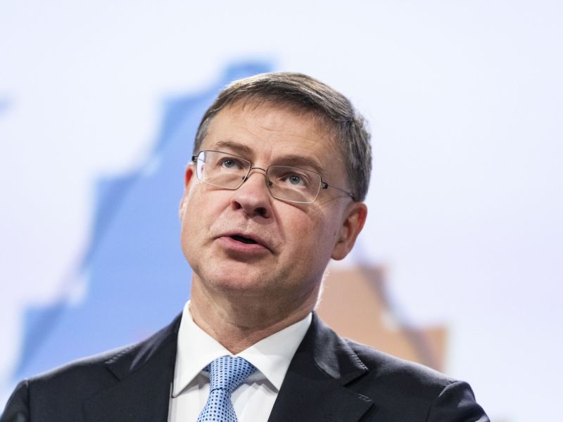 EU potrdila zamrznitev 210 milijard ruskega premoženja