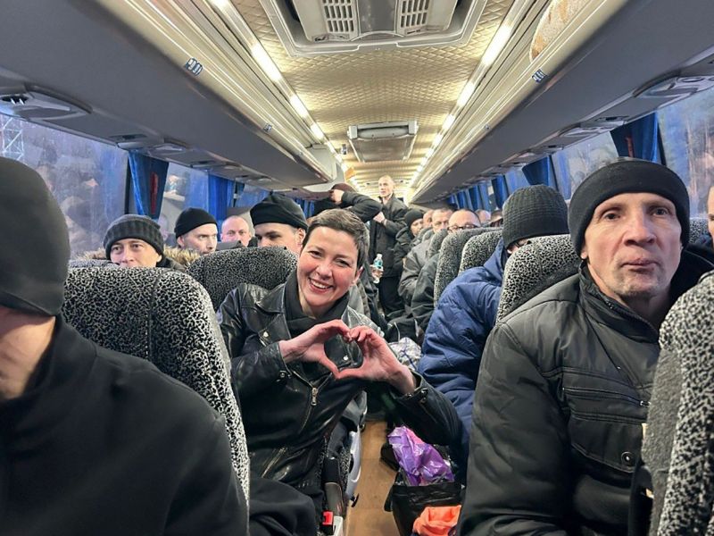 Na prostosti tudi Kolesnikova: Belorusija izpustila politične zapornike