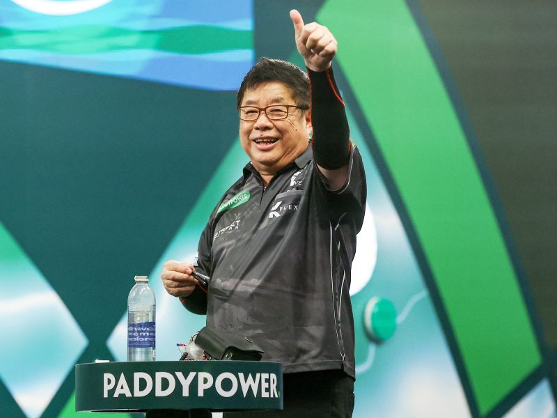 Singapurski igralec pikada Paul Lim pri 71 letih piše zgodovino s svetovno prvenstveno zmago