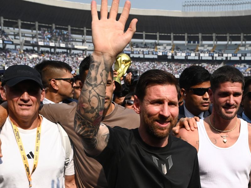 Indijci obisk Messija spremenili v incident, posredovala policija (video)