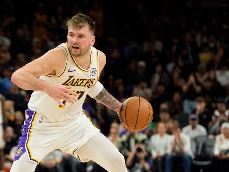 Dončić z izjemnih 9:0, Lakersi s tem popolnim dosežkom najboljši v ligi