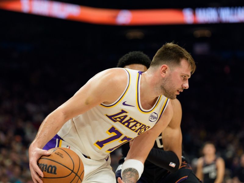 Neverjetna drama Dončića in Lakersov v zadnji sekundi tekme - nor razplet