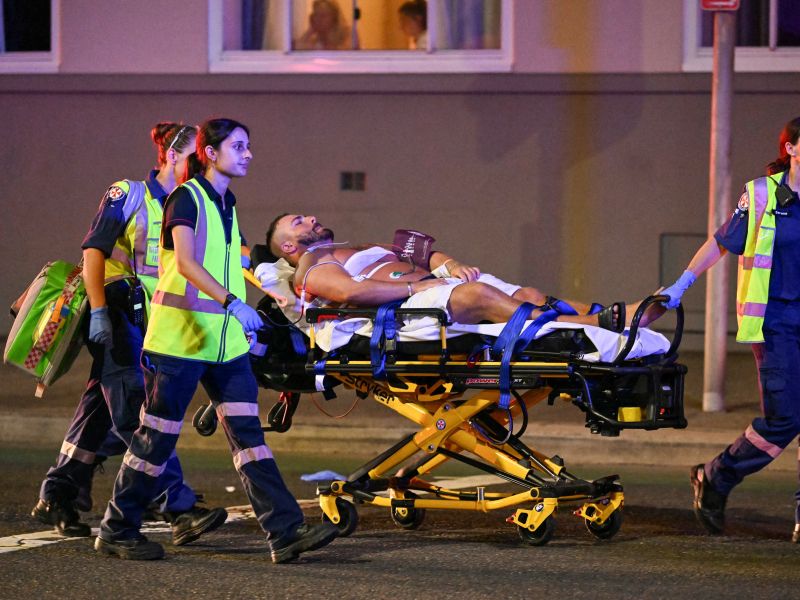 V morilskem pohodu v Sydneyju med ubitimi tudi priljubljeni nogometaš