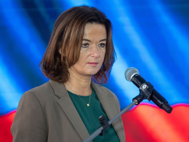 Slovenija odpira nujno linijo 114 za pomoč ujetim in njihovim svojcem