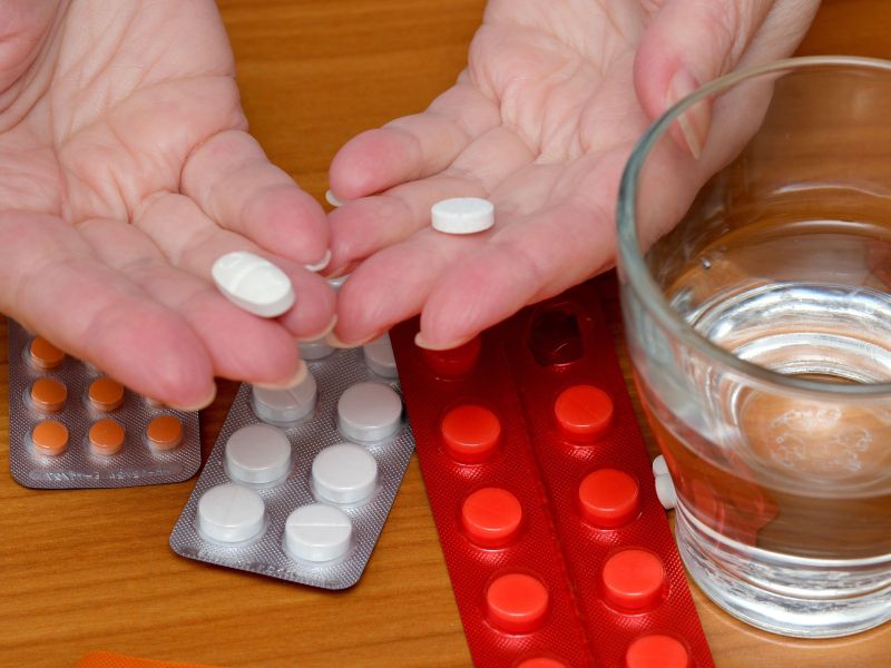 Gripa v porastu: kdaj vzeti ibuprofen in kdaj je rešitev le paracetamol