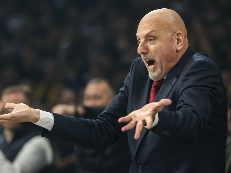 P*ka ti m*terna, j*bo te … Trener Crvene zvezde šokiral na tiskovki (video)