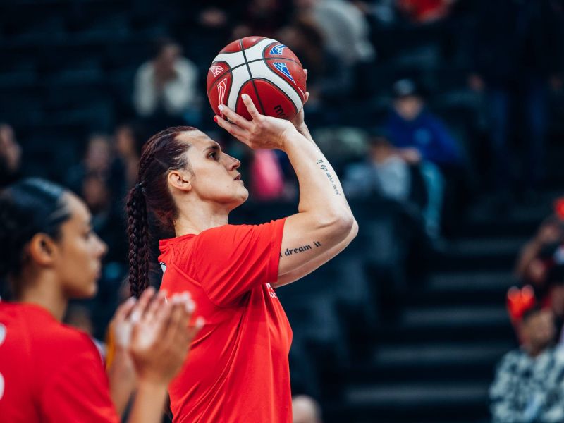 Grožnje s smrtjo in žalitve: "Vidimo ti jajca!" Košarkarica, ki to ni