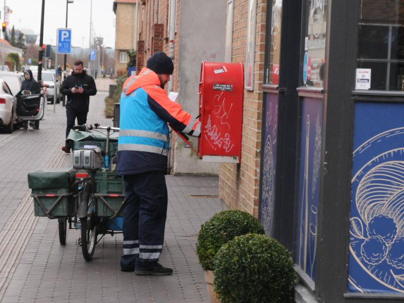 Konec dostave pisem: Bo zgodovinski odločitvi Danske sledil še kdo?