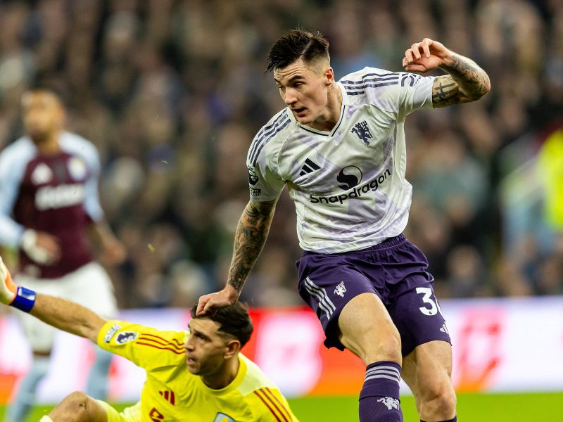 Velik udarec za Šeška in Manchester United: Amorim Slovencu storil tole