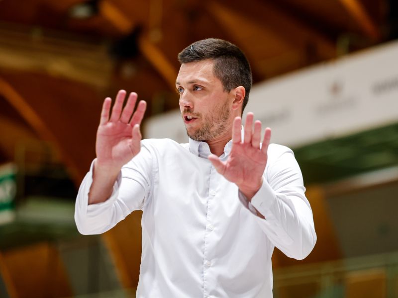 Izdal me je - slovenski trener razjezil predsednika, situacija je bizarna