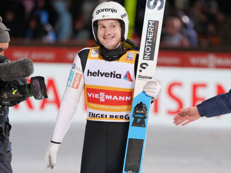 Neverjetno, kje je bil pred letom dni Domen Prevc! Če bi nam takrat rekli …