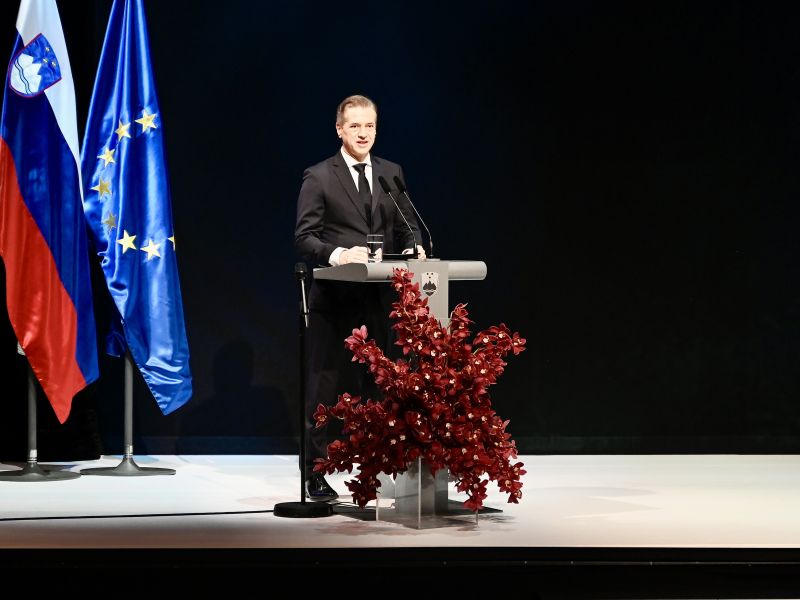 Golob na državni proslavi: "Nismo majhni. Smo veličastni"