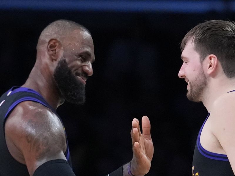 LeBron le še 1 tekmo oddaljen od konca, Kralj na robu zgodovinskega slovesa